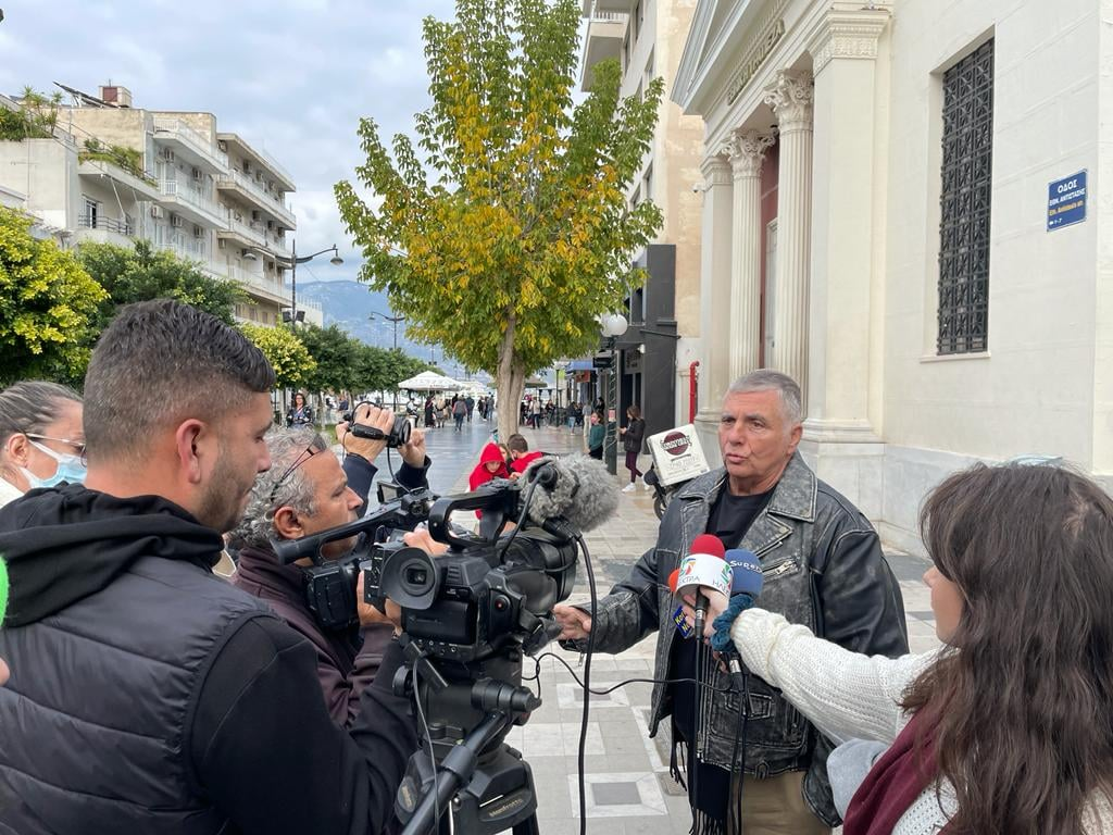 εν αθήναις