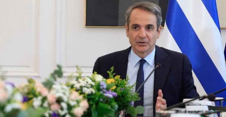 μητσοτάκη εσύ μη μιλάς
